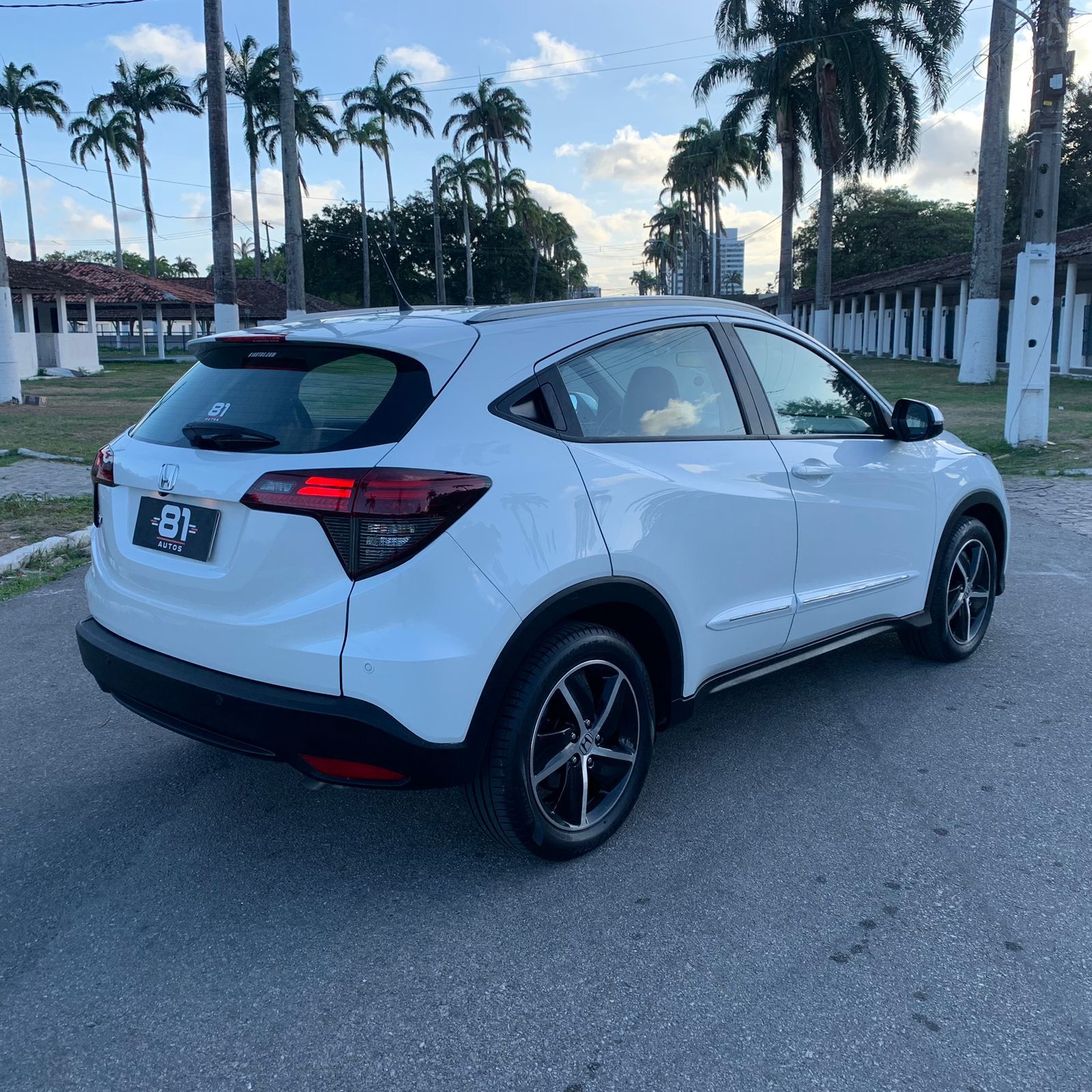 HONDA         HR-V