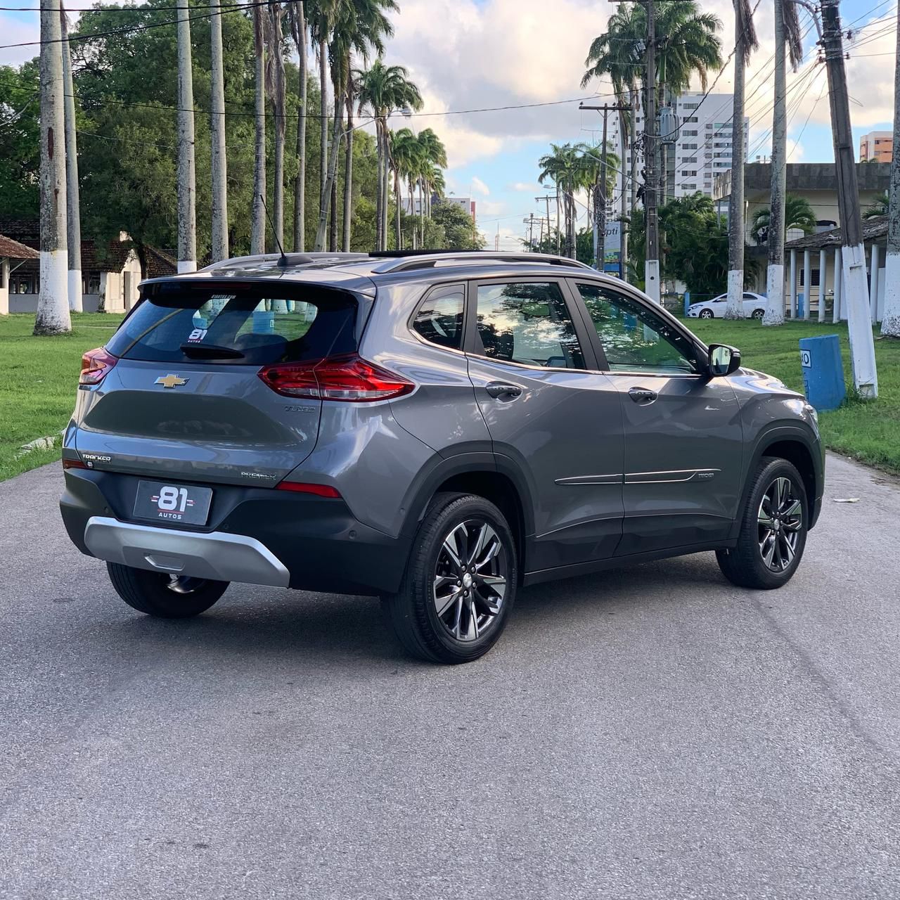 CHEVROLET         TRACKER